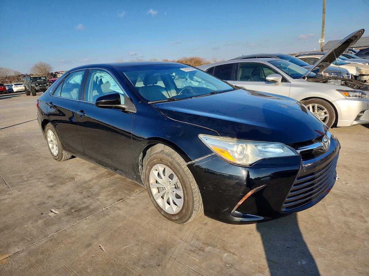 2016 Toyota Camry Le - Image 4