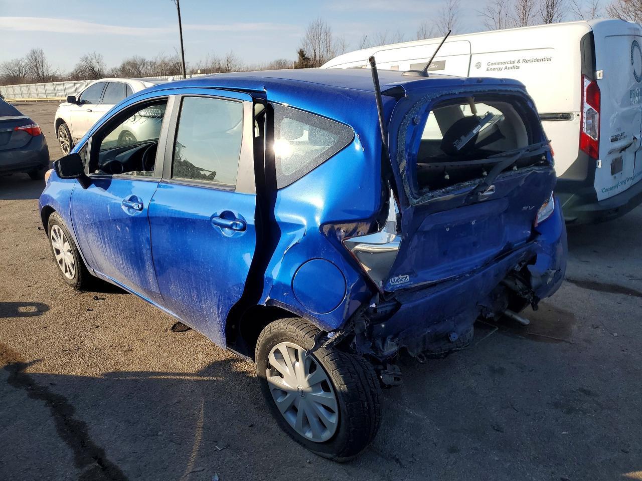 2015 Nissan Versa Note S - Фото 2