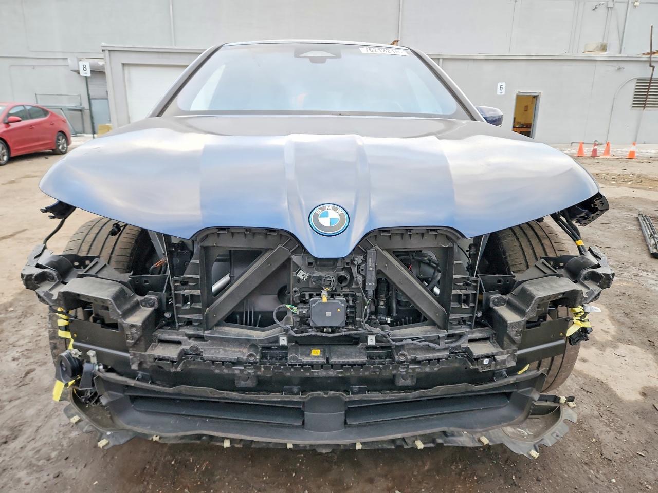 2023 BMW Ix xDrive50 - Фото 5