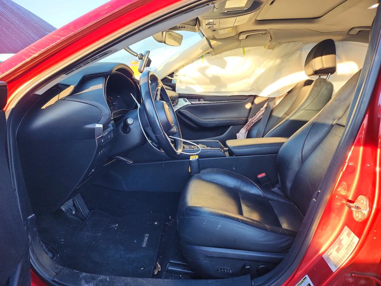 2020 Mazda 3 Premium - Фото 7