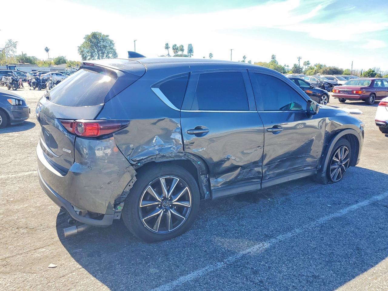 2018 Mazda Cx-5 Touring - Image 3