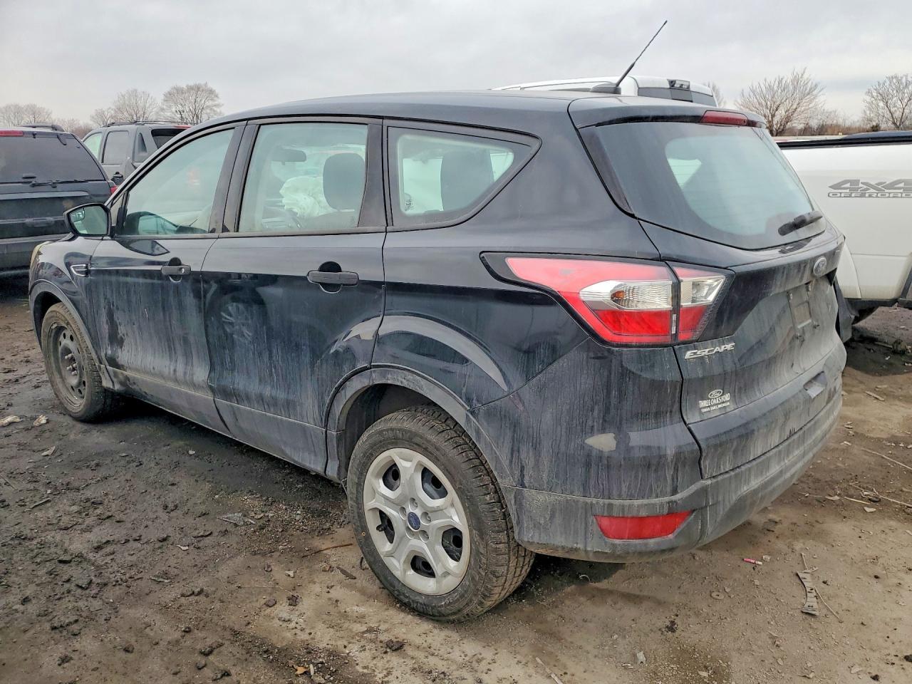 2018 Ford Escape S - Фото 2