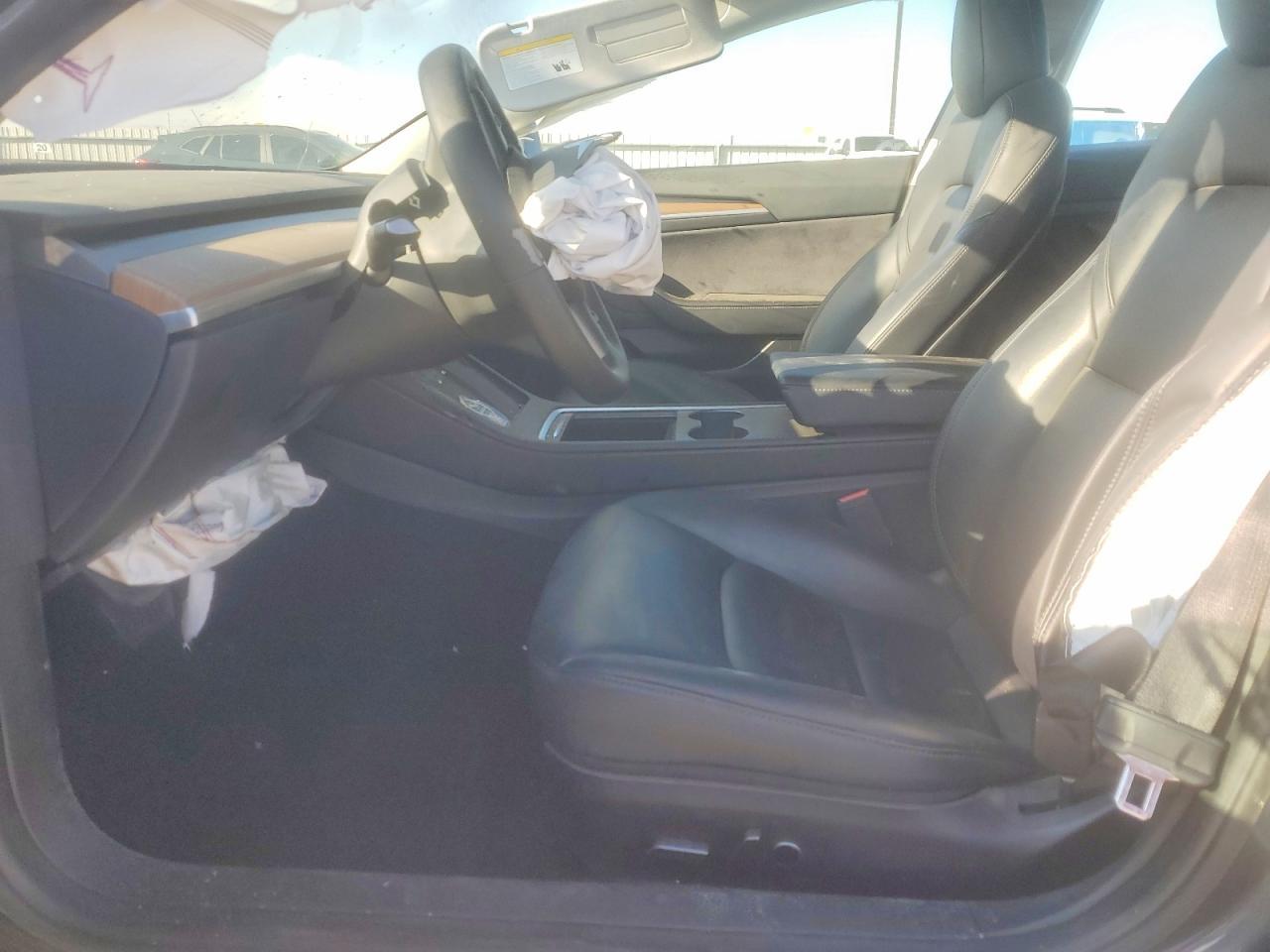 2022 Tesla Model 3 - Image 7