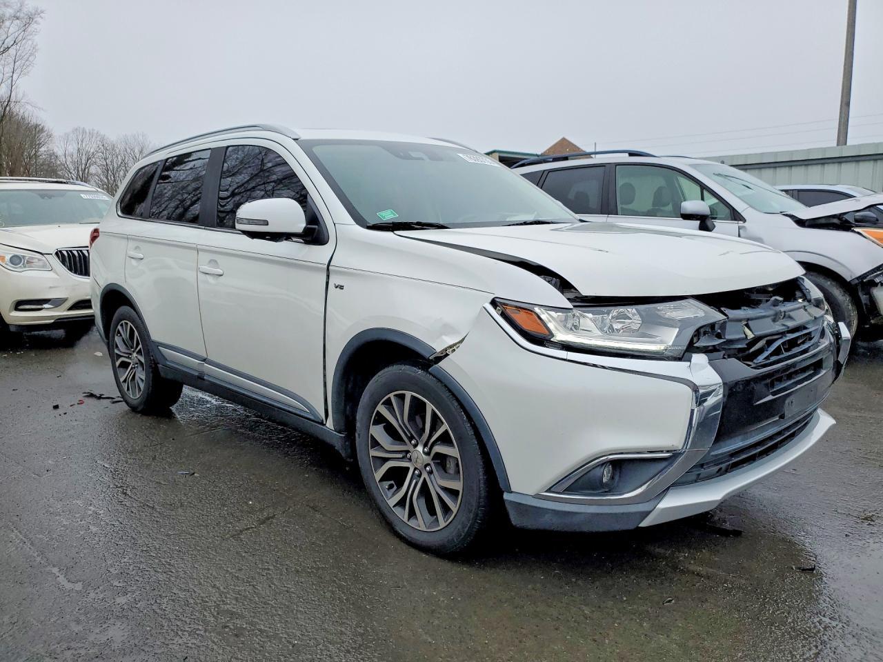 2018 Mitsubishi Outlander Gt - Image 4