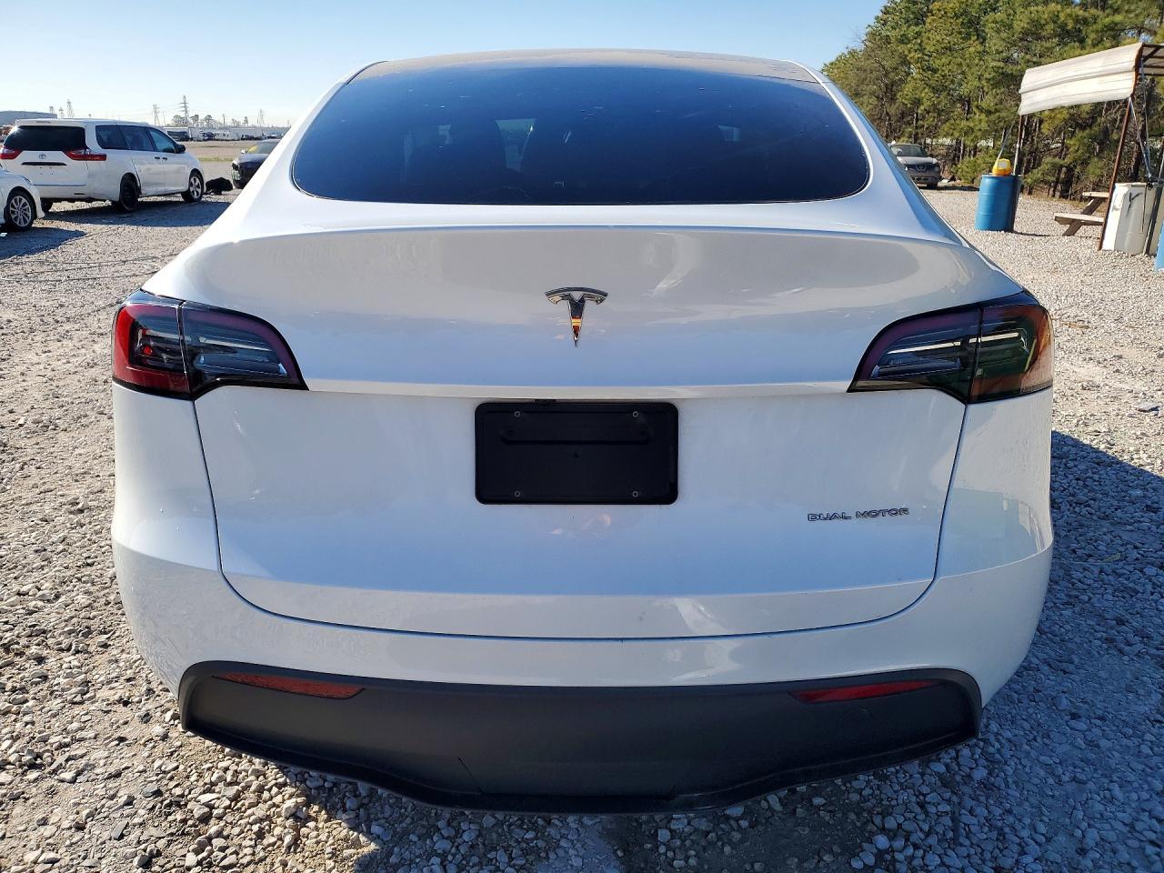2024 Tesla Model Y - Фото 6