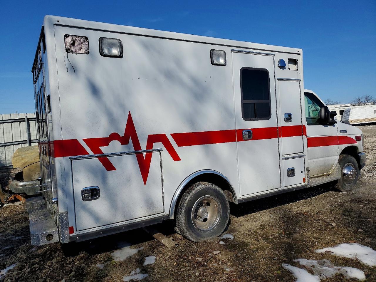 2021 Ford Econoline E350 Sd Ambulance - Image 3
