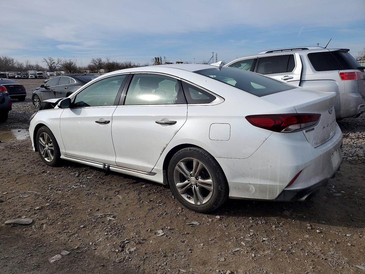 2019 Hyundai Sonata Limited - Image 2