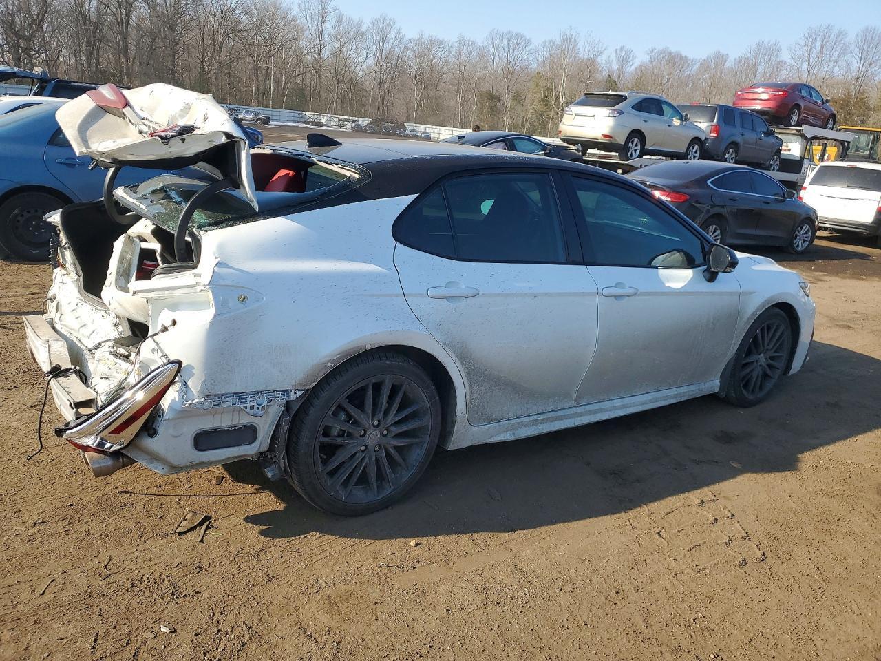 2021 Toyota Camry Xse - Image 3