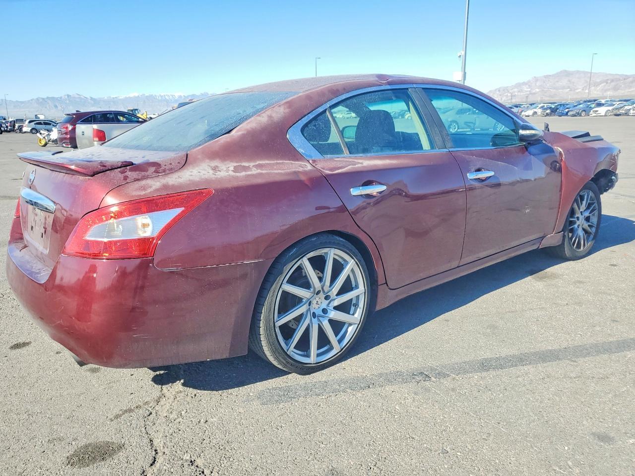 2010 Nissan Maxima S - Фото 3