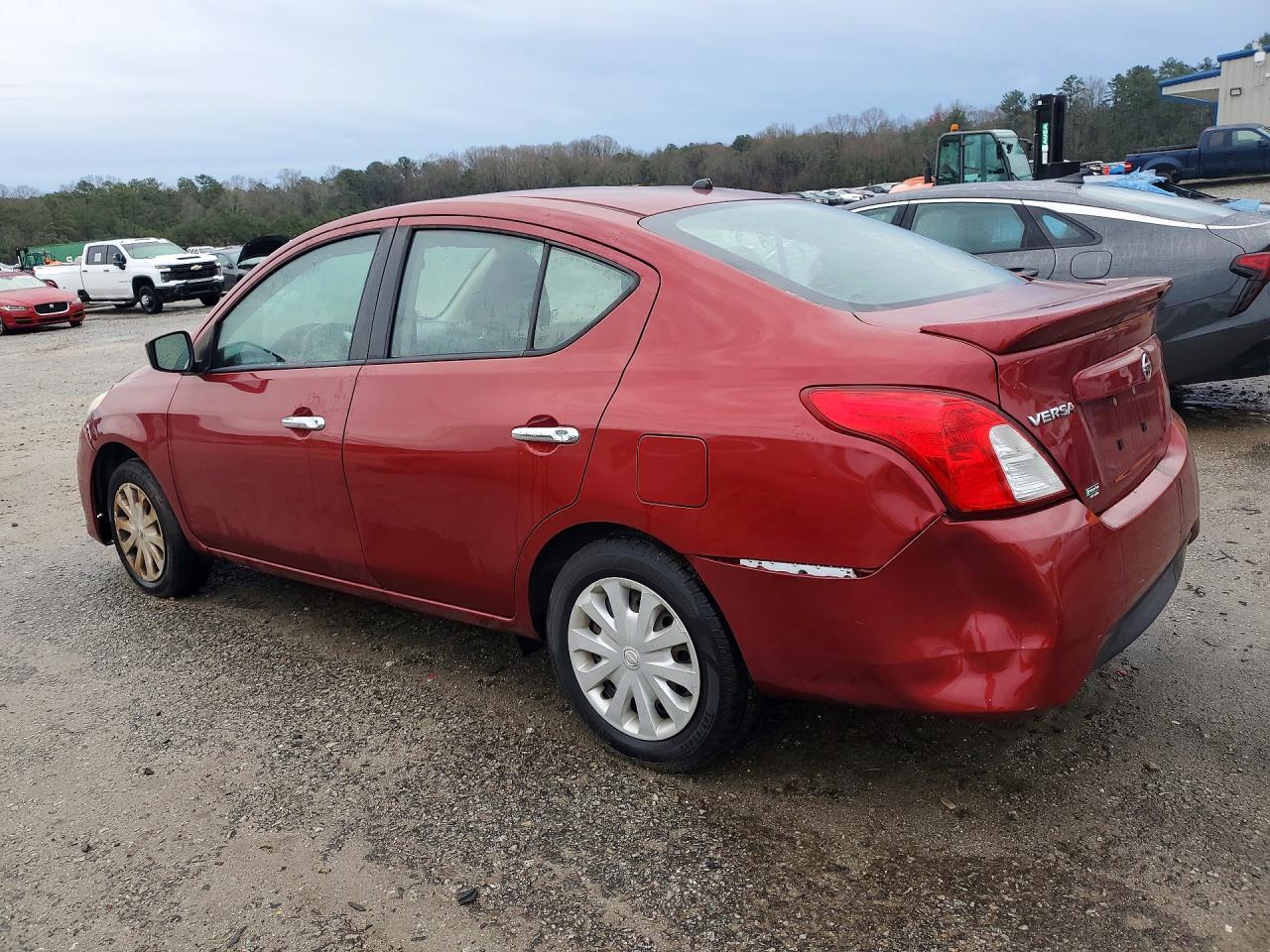 2019 Nissan Versa Sv - Image 2