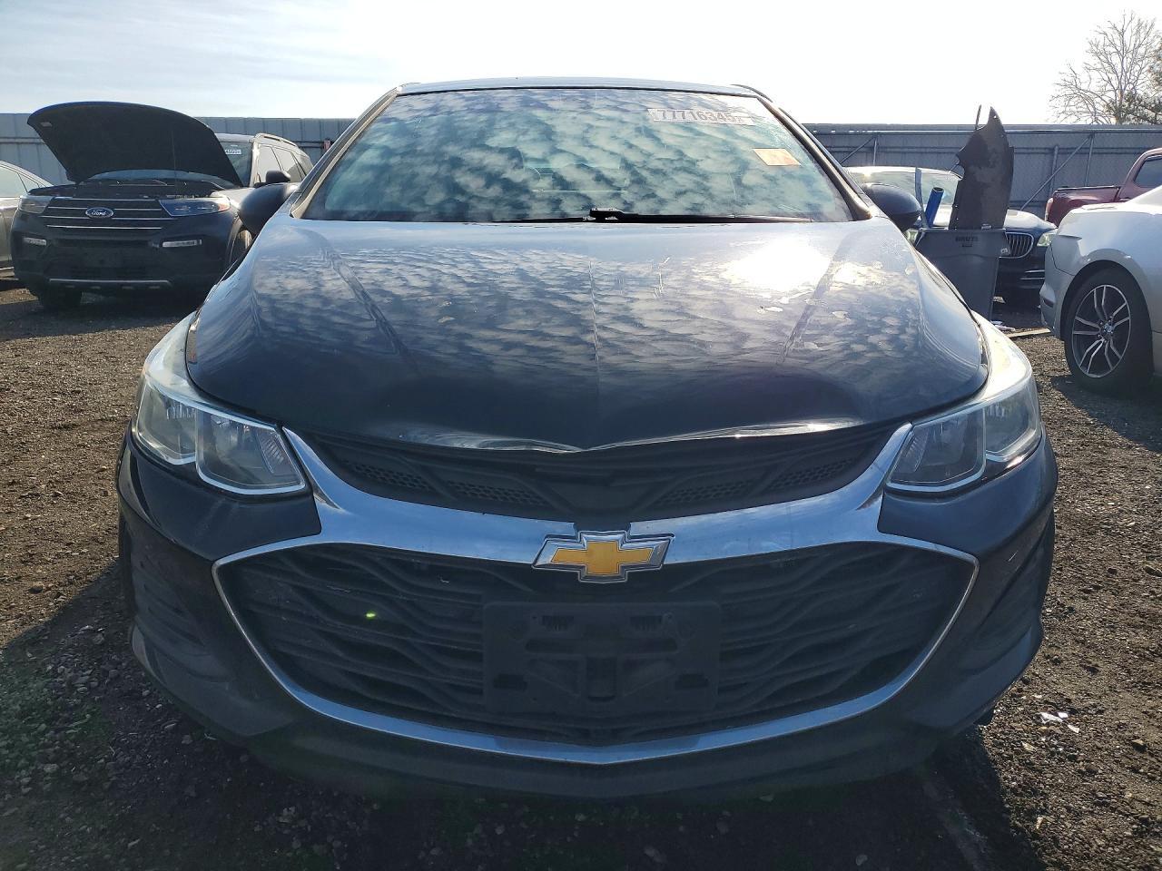 2019 Chevrolet Cruze Ls - Image 5