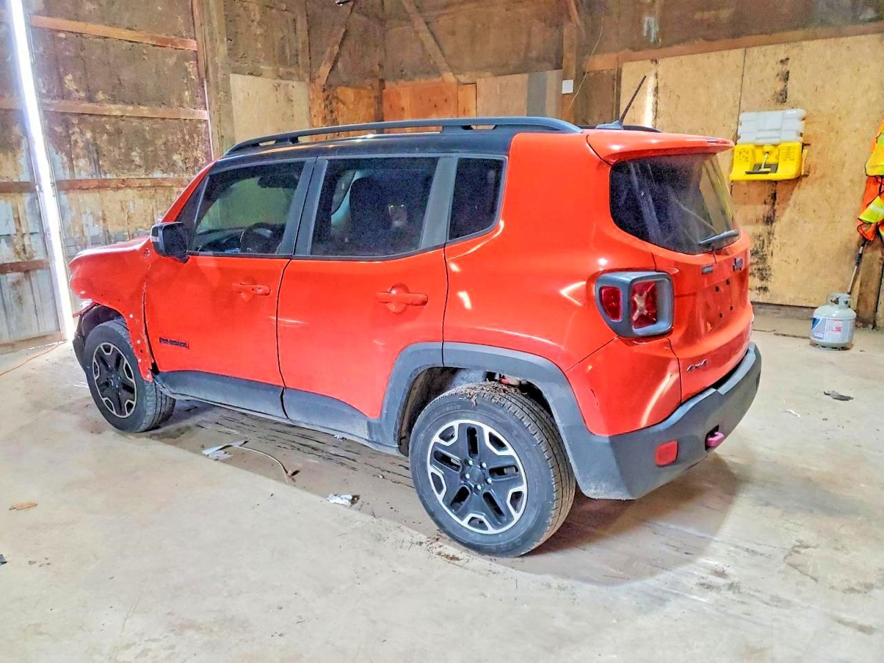 2017 Jeep Renegade Trailhawk - Image 2