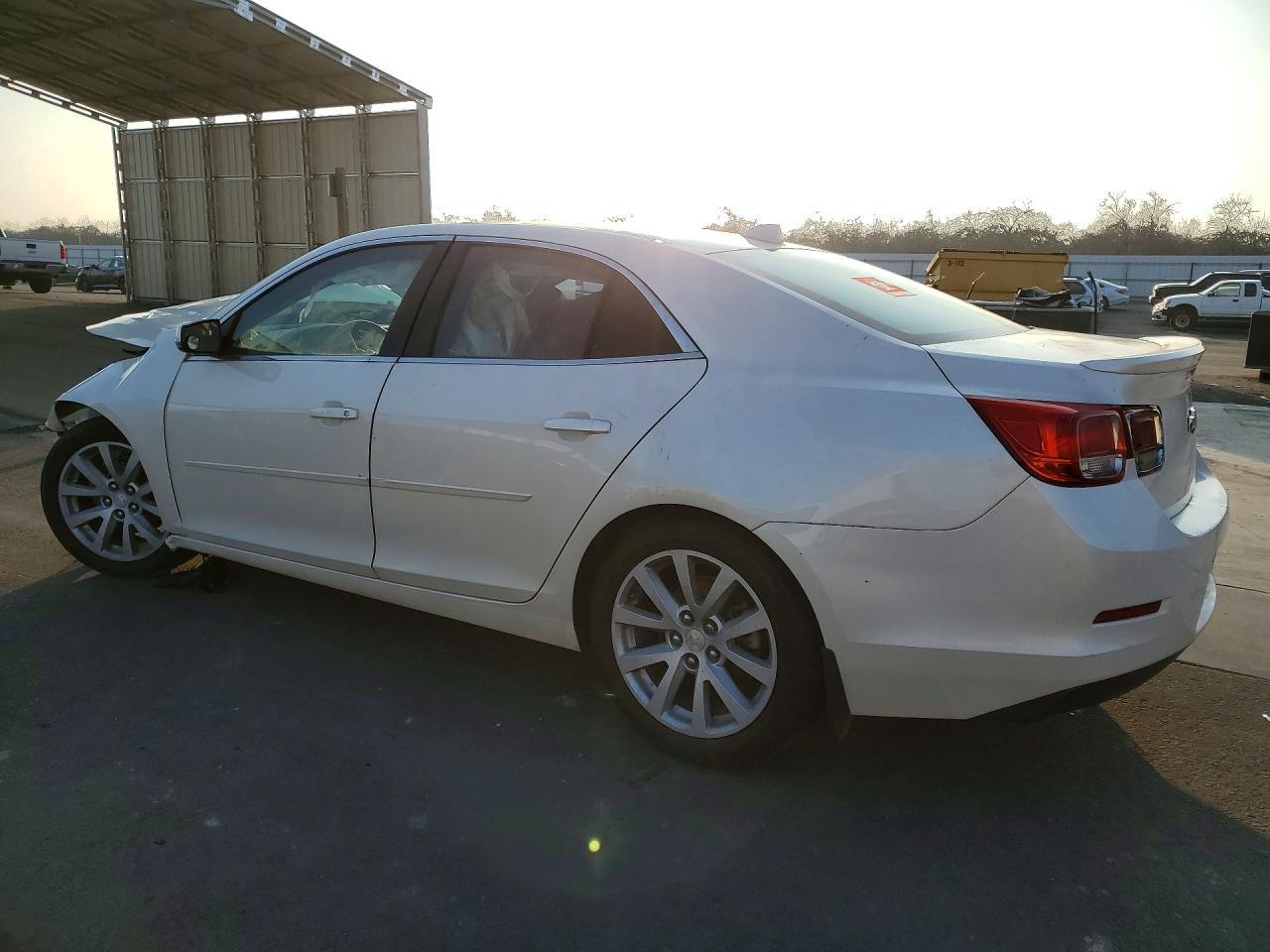 2013 Chevrolet Malibu 2Lt - Image 2