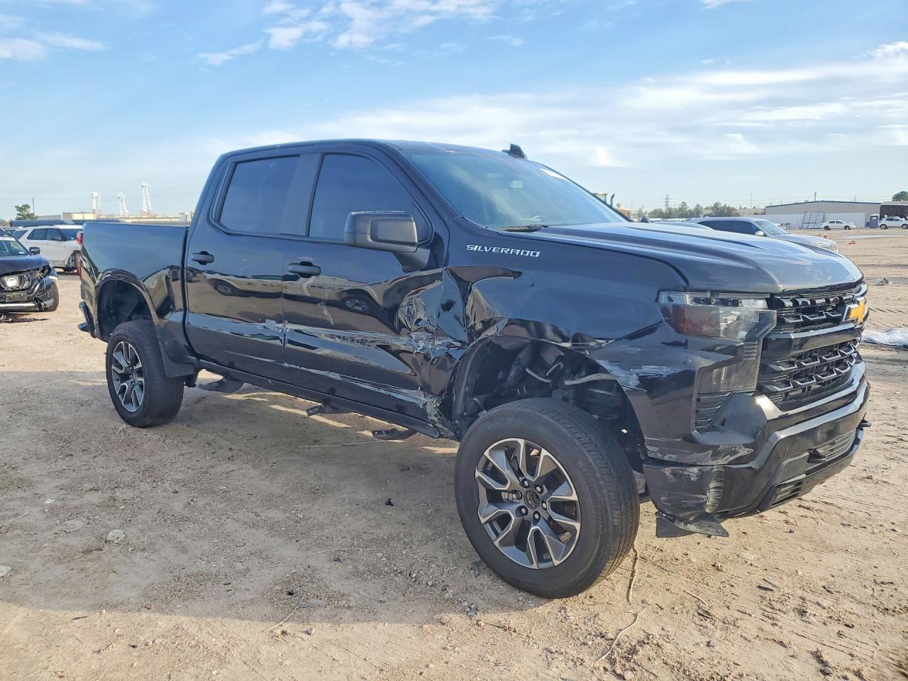 2023 Chevrolet Silverado C1500 Custom - Image 4