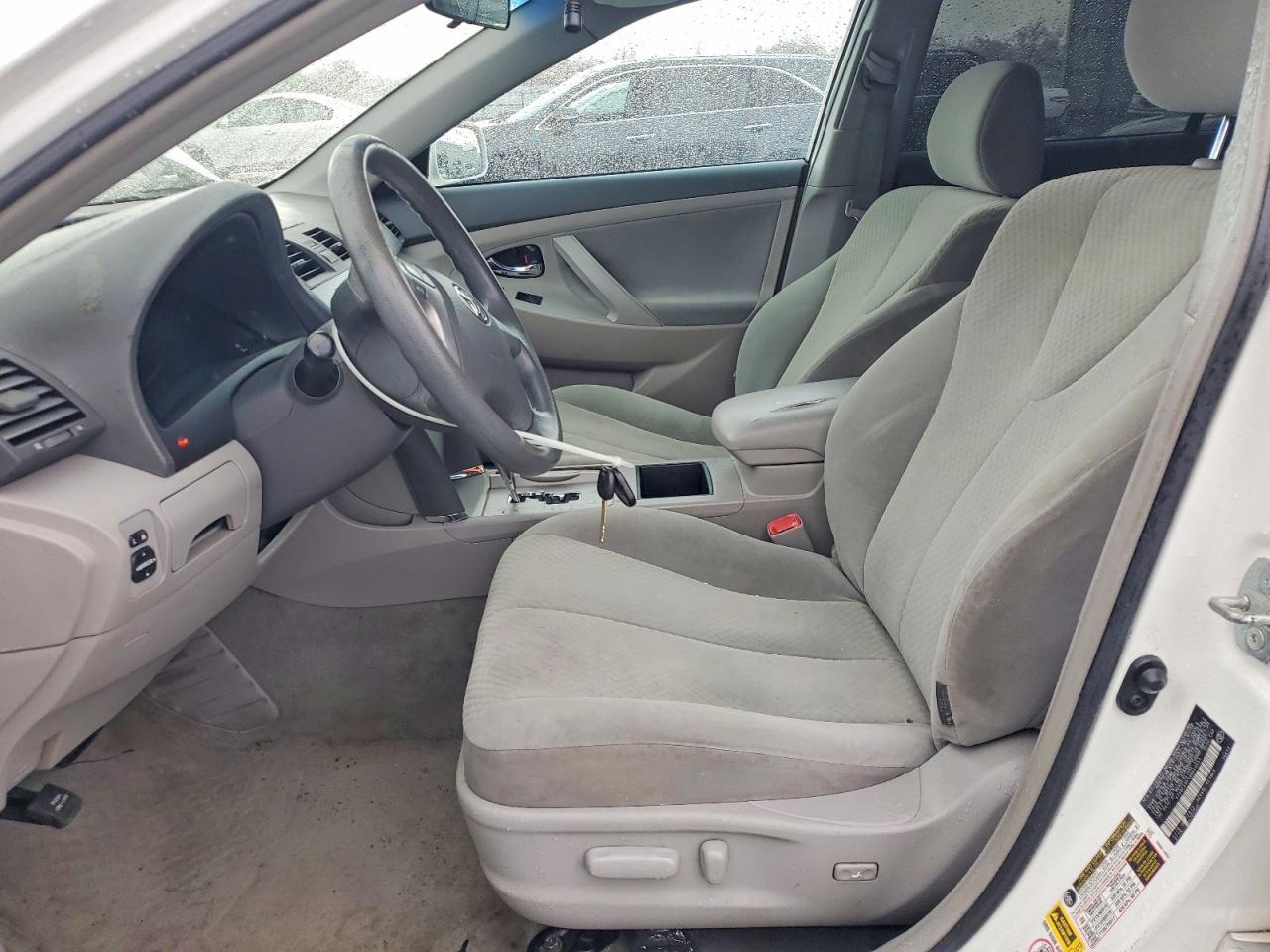 2008 Toyota Camry Le - Image 7