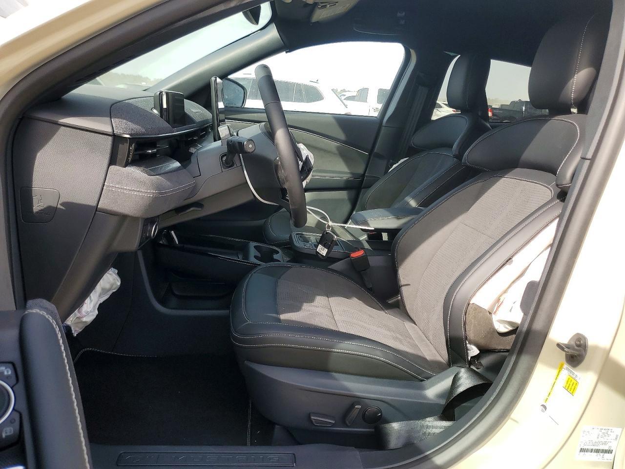 2025 Ford Mustang Mach-E Gt - Image 7