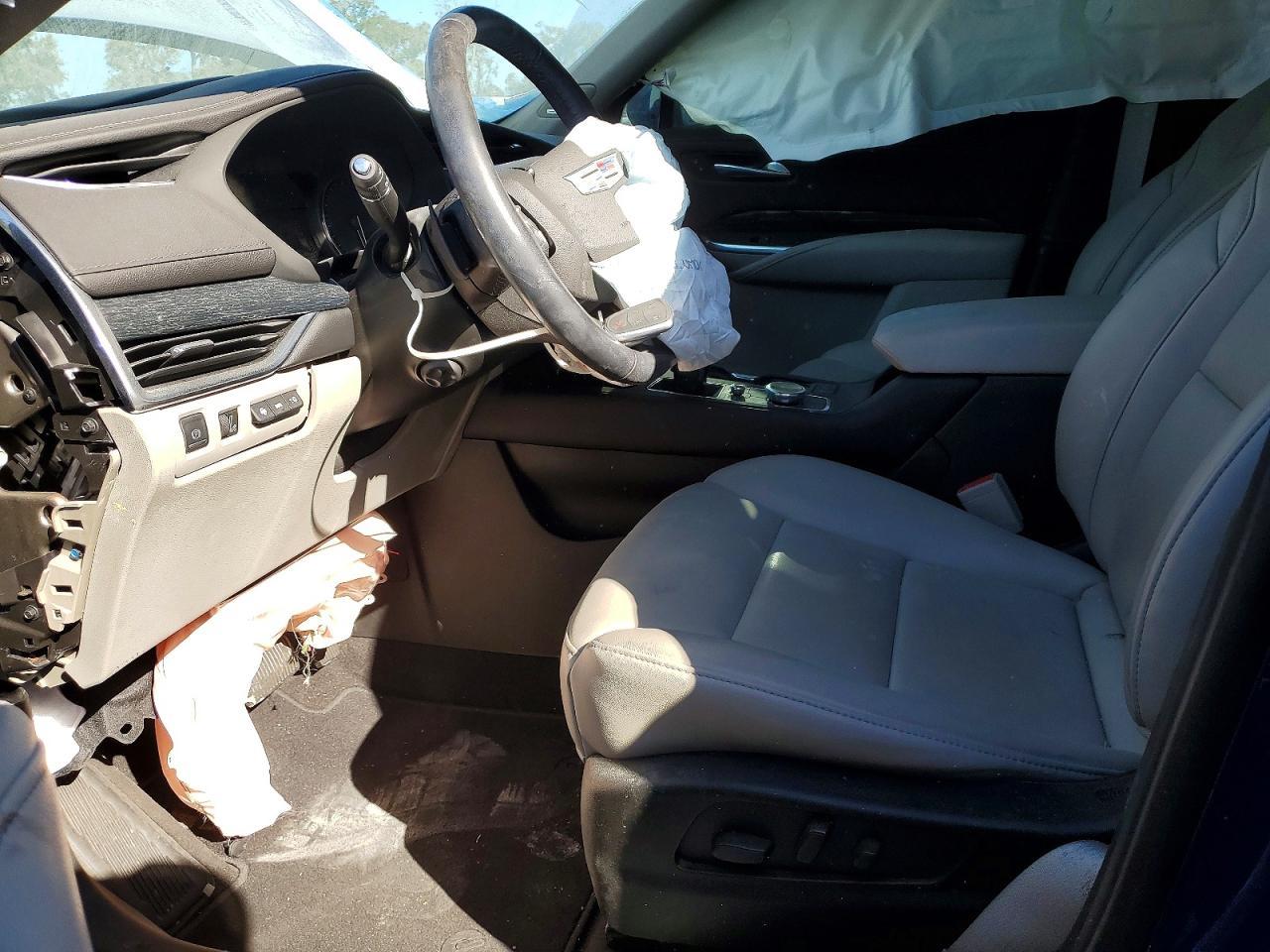 2022 Cadillac Xt4 Premium Luxury - Image 7