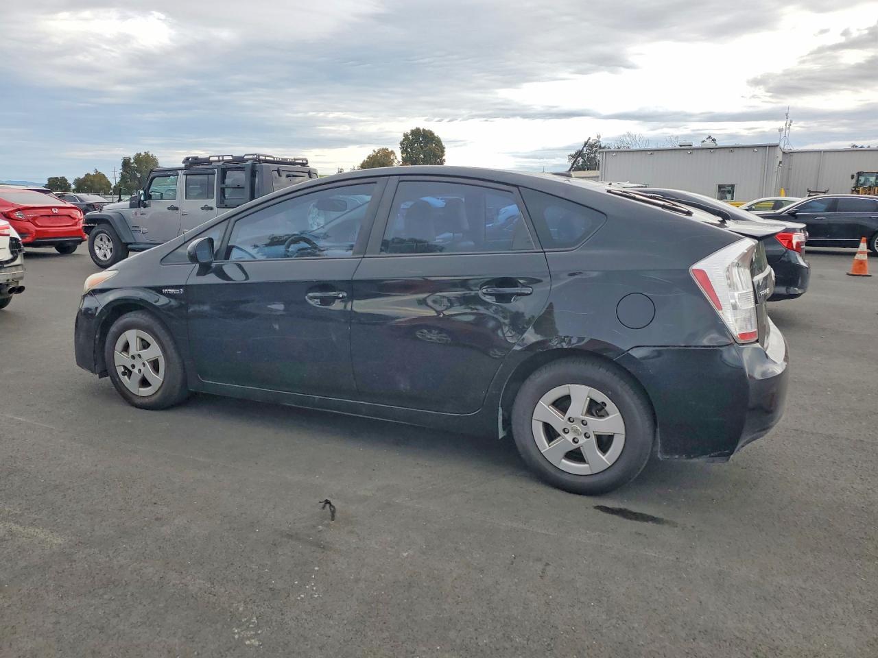 2011 Toyota Prius Four - Фото 2