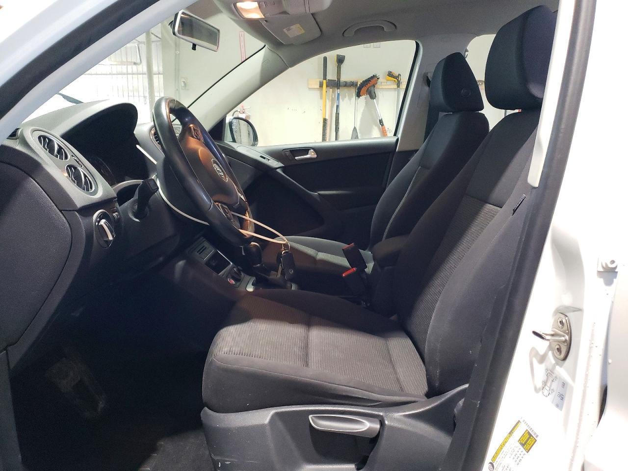 2017 Volkswagen Tiguan S - Image 7