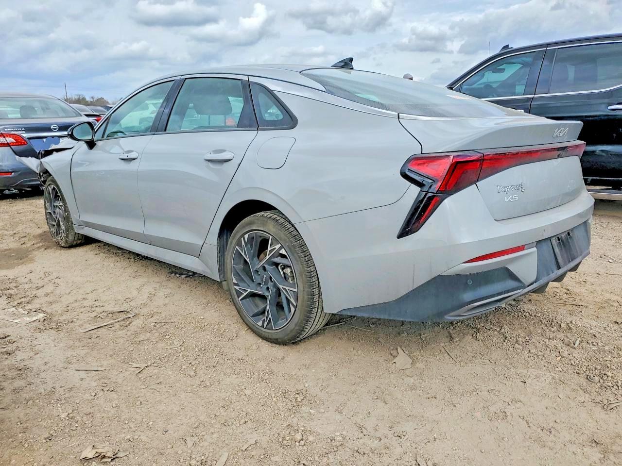 2025 Kia K5 Gt Line - Фото 2