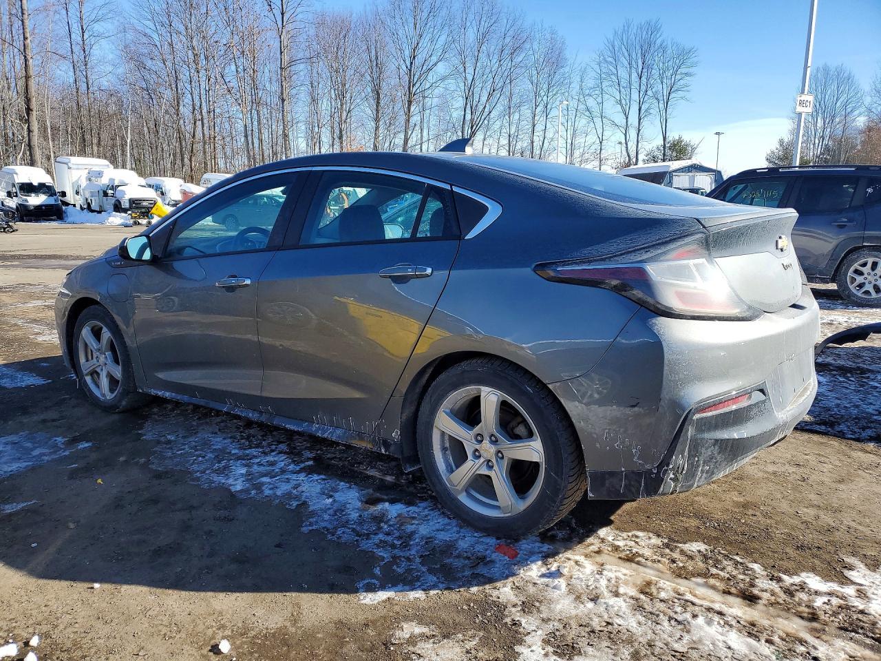 2017 Chevrolet Volt Lt - Image 2