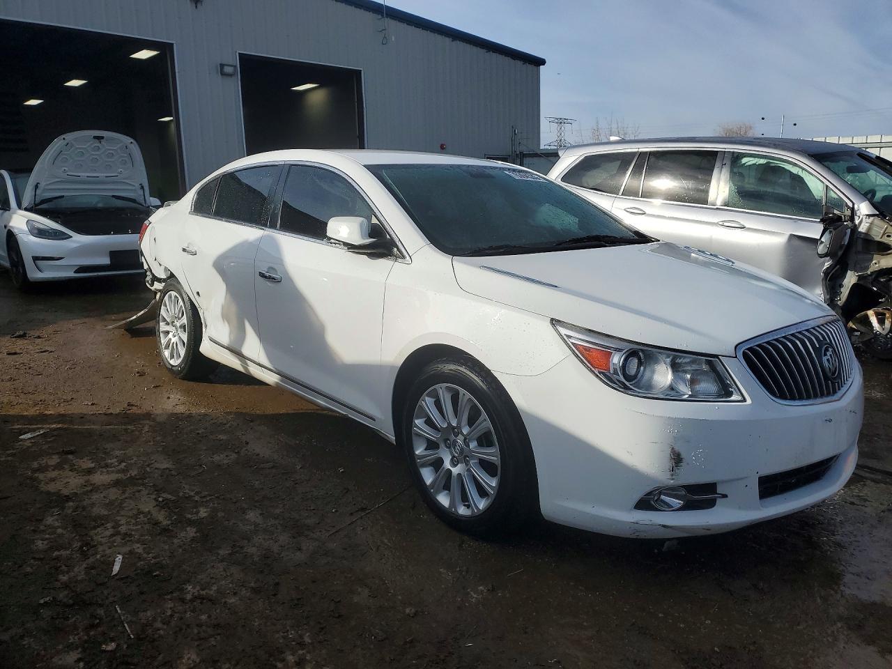 2013 Buick Lacrosse Premium - Image 4