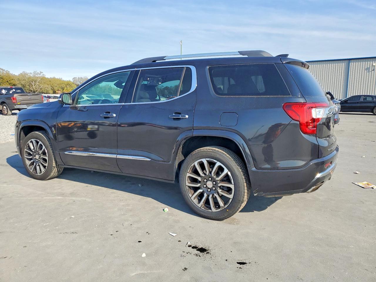 2020 GMC Acadia Denali - Фото 2