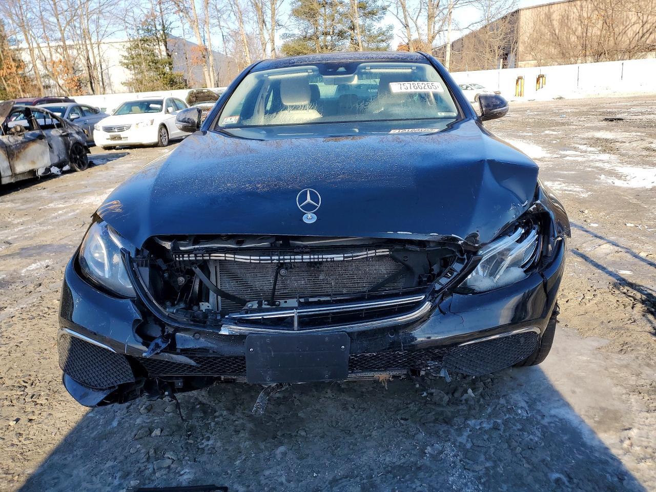 2018 Mercedes-Benz E 300 4Matic - Фото 5