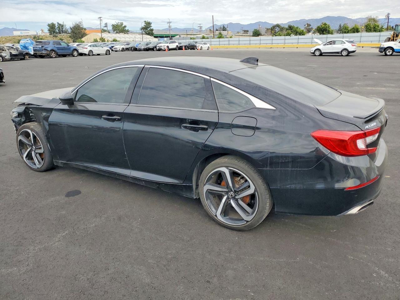 2020 Honda Accord Sport - Фото 2