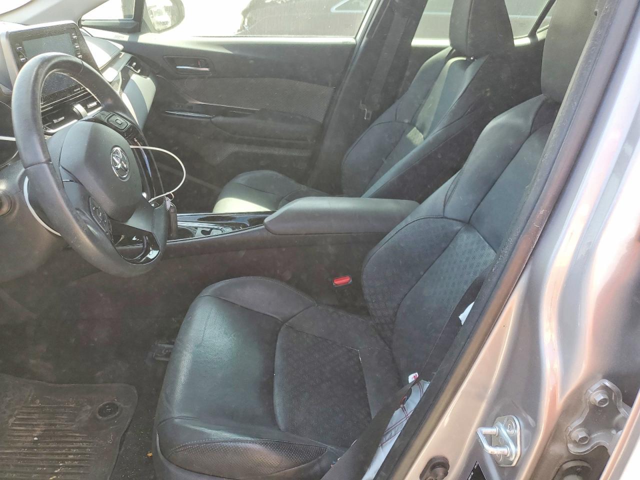 2020 Toyota C-Hr Limited - Image 7