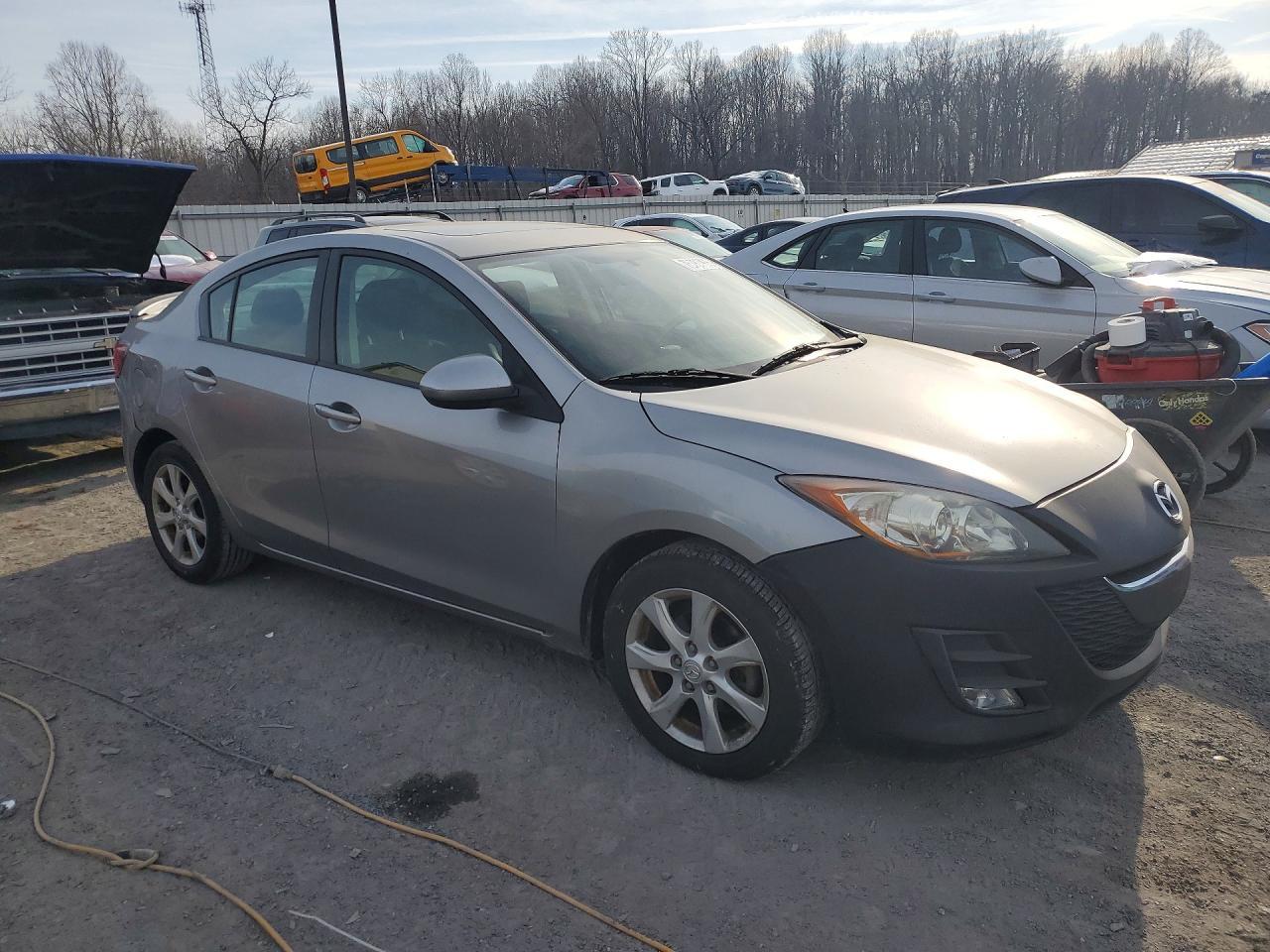 2010 Mazda 3 I - Image 4