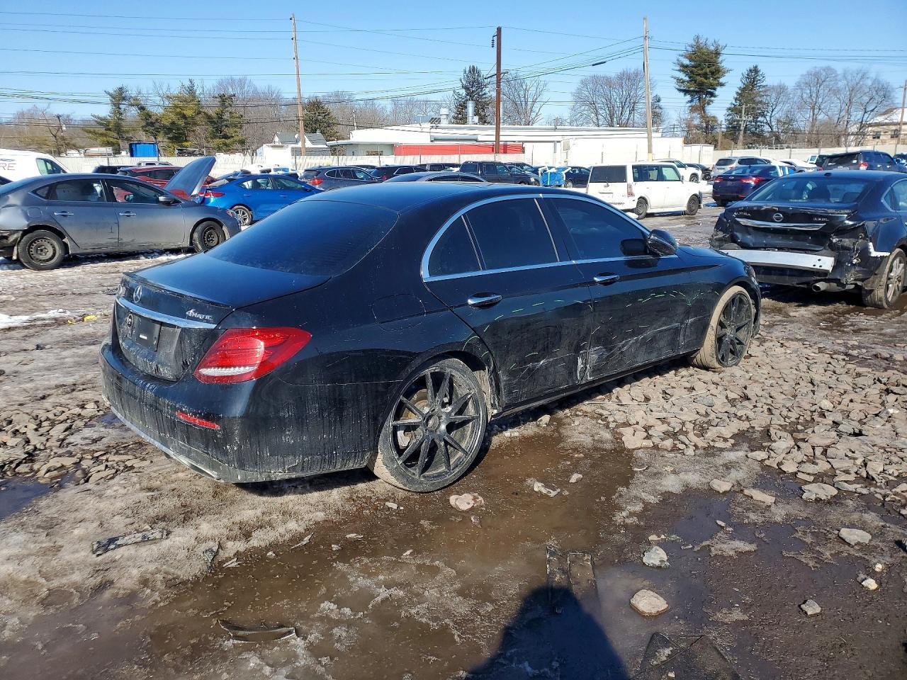 2018 Mercedes-Benz E 300 4Matic - Фото 3