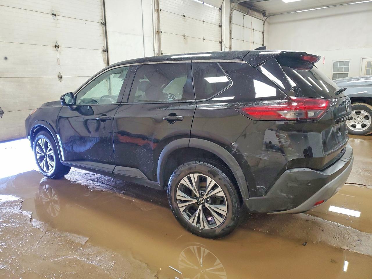 2021 Nissan Rogue Sv - Image 2