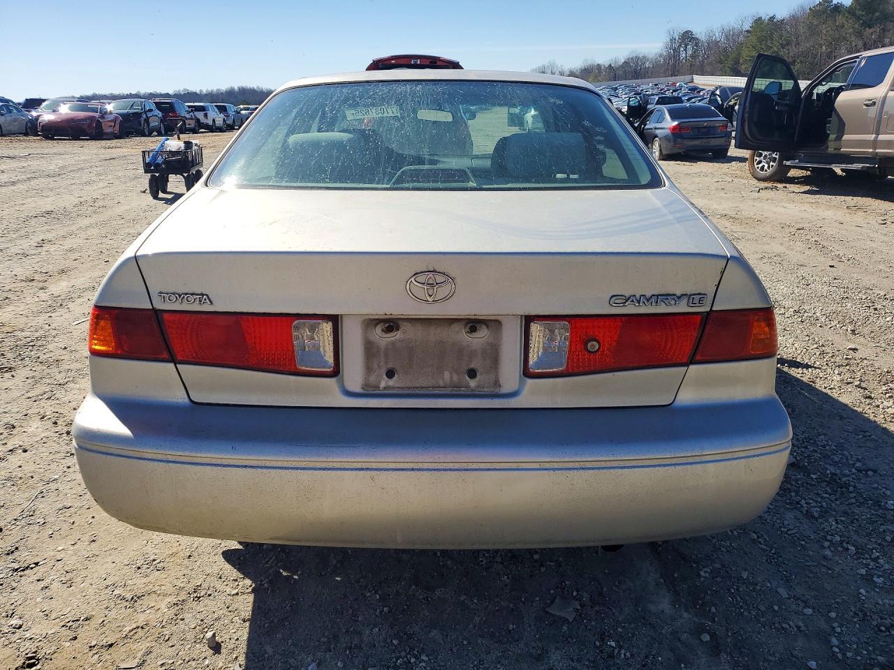 2000 Toyota Camry Ce - Фото 6