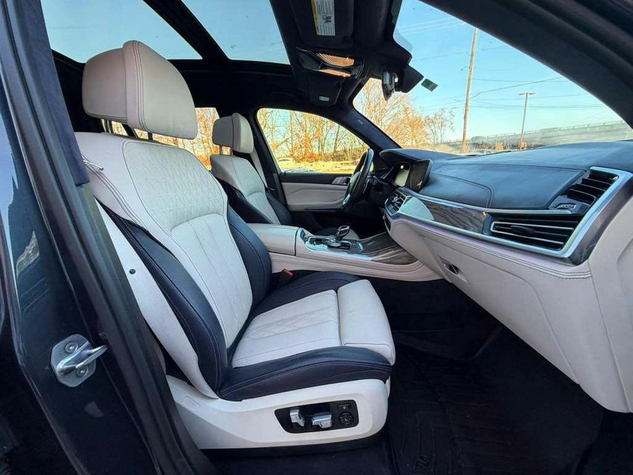 2019 BMW X7 xDrive50I - Image 5