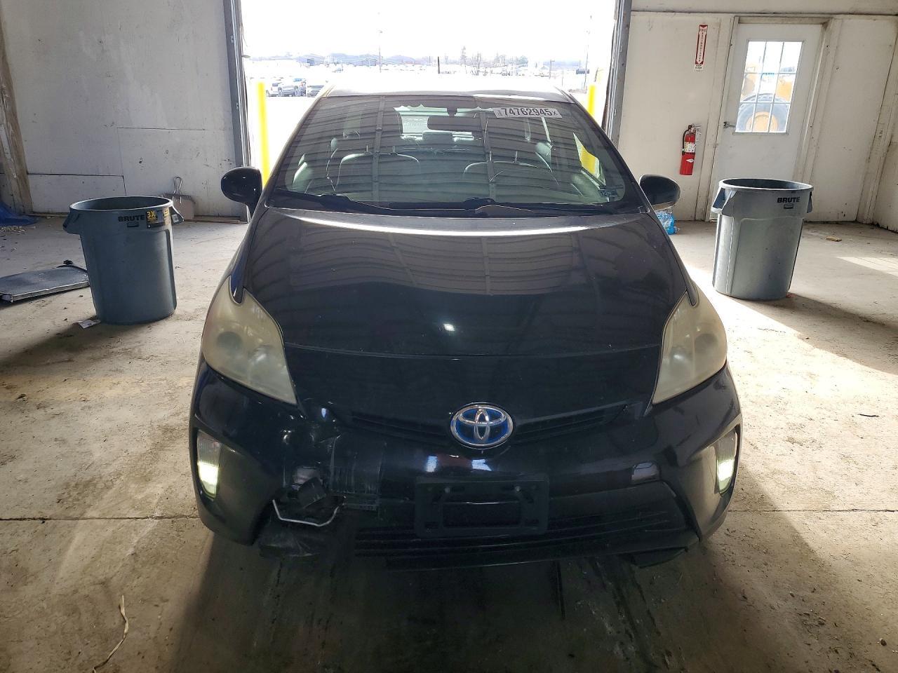 2013 Toyota Prius - Image 5