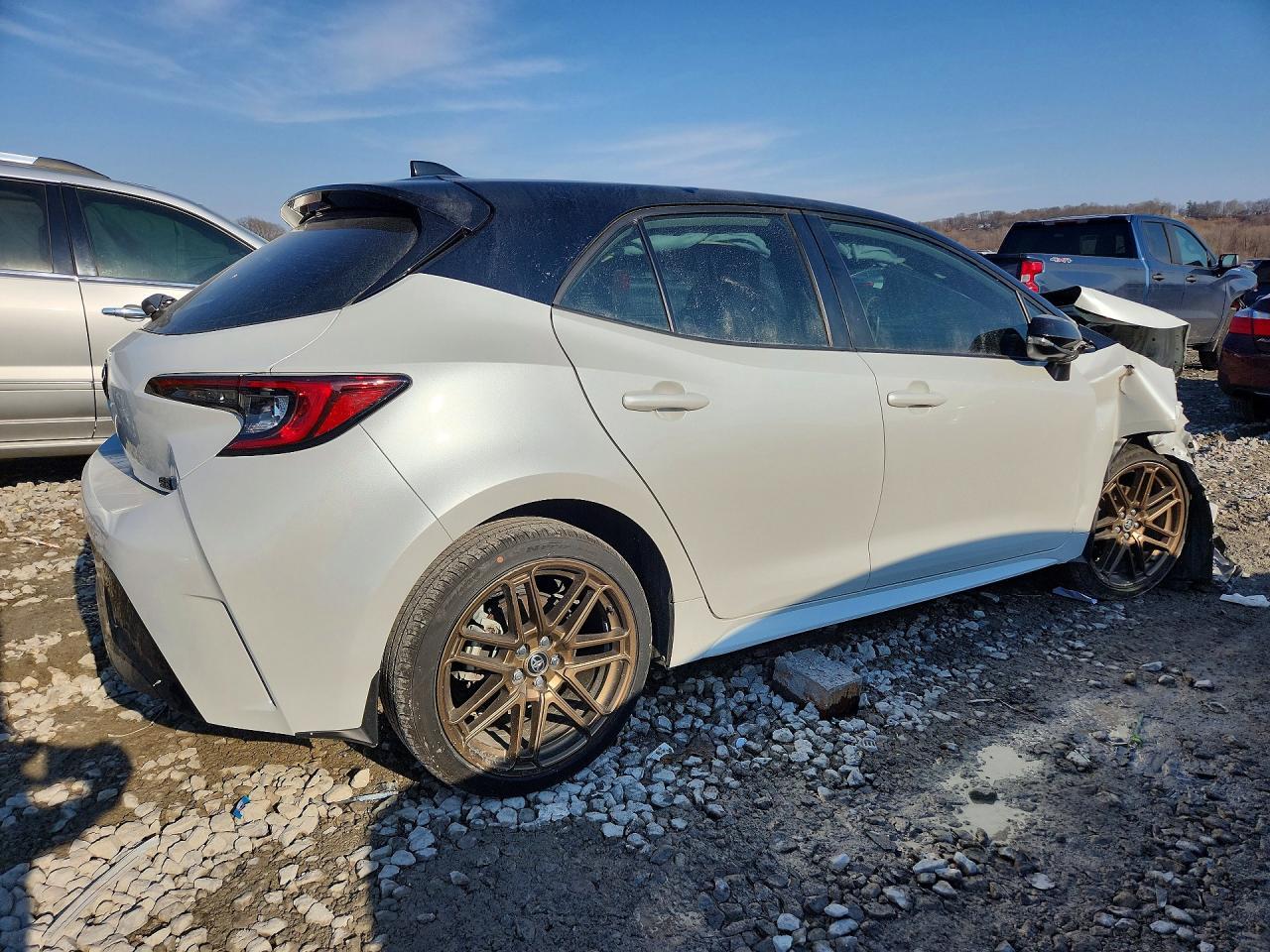 2024 Toyota Corolla Hatchback Nightshade - Фото 3