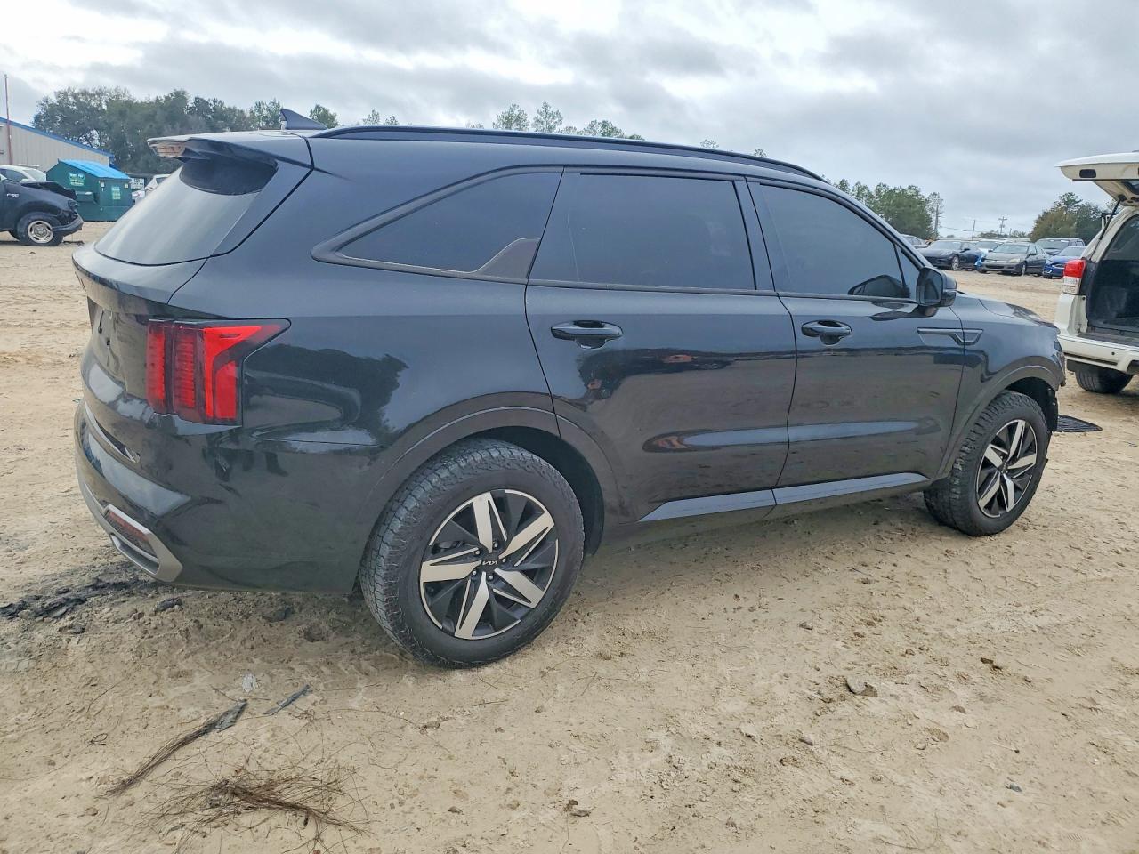 2023 Kia Sorento Ex - Image 3