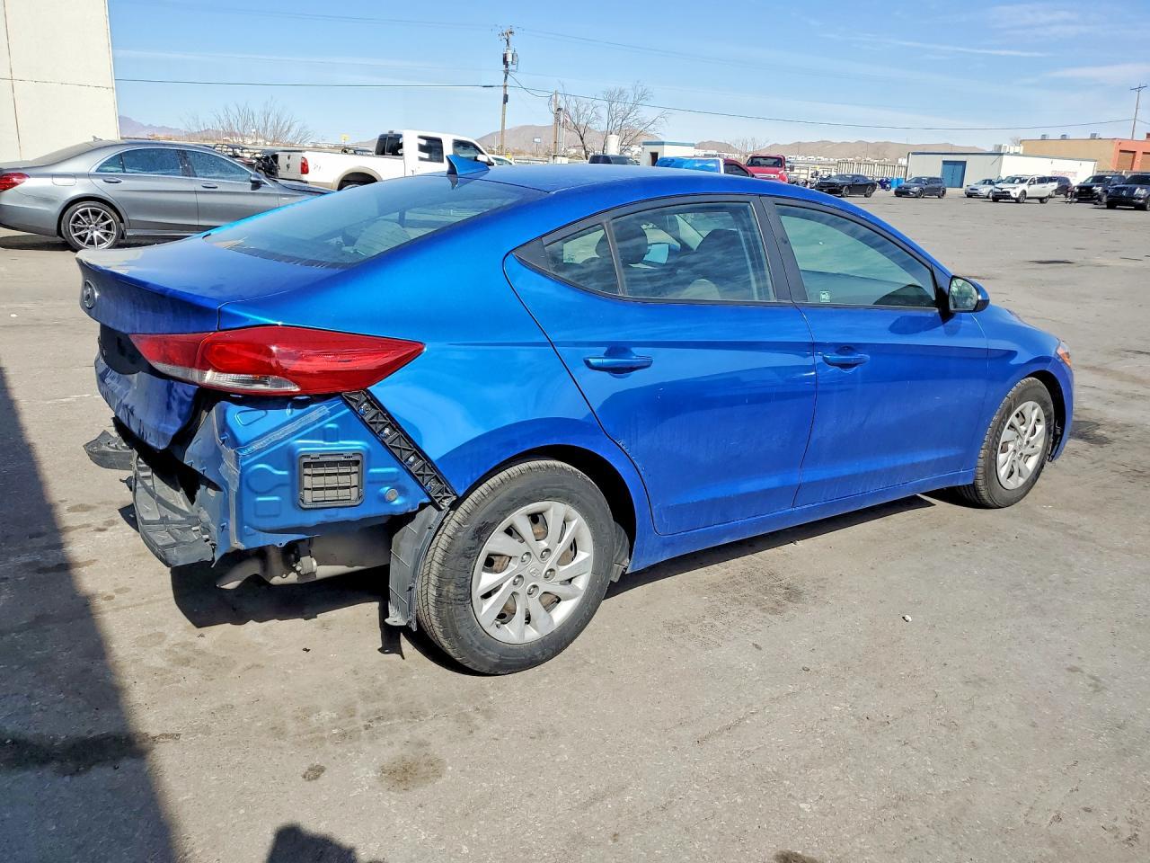 2018 Hyundai Elantra Se - Image 3