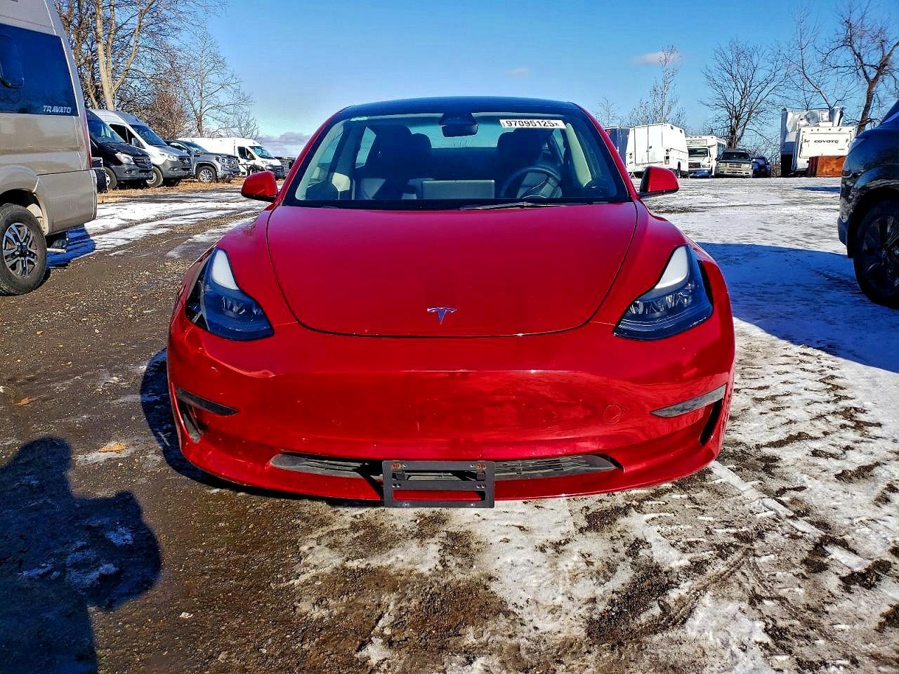 2023 Tesla Model 3 - Фото 5