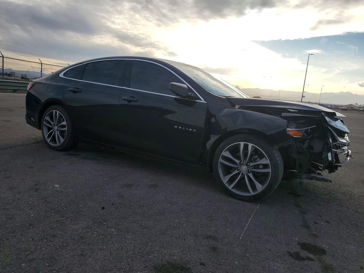 2022 Chevrolet Malibu Lt - Фото 4