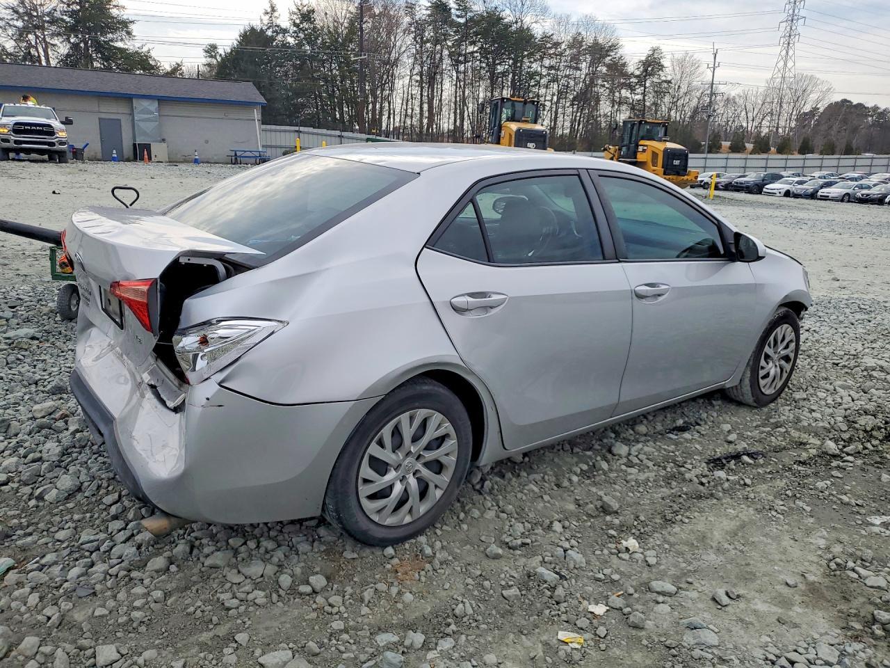 2019 Toyota Corolla L - Фото 3