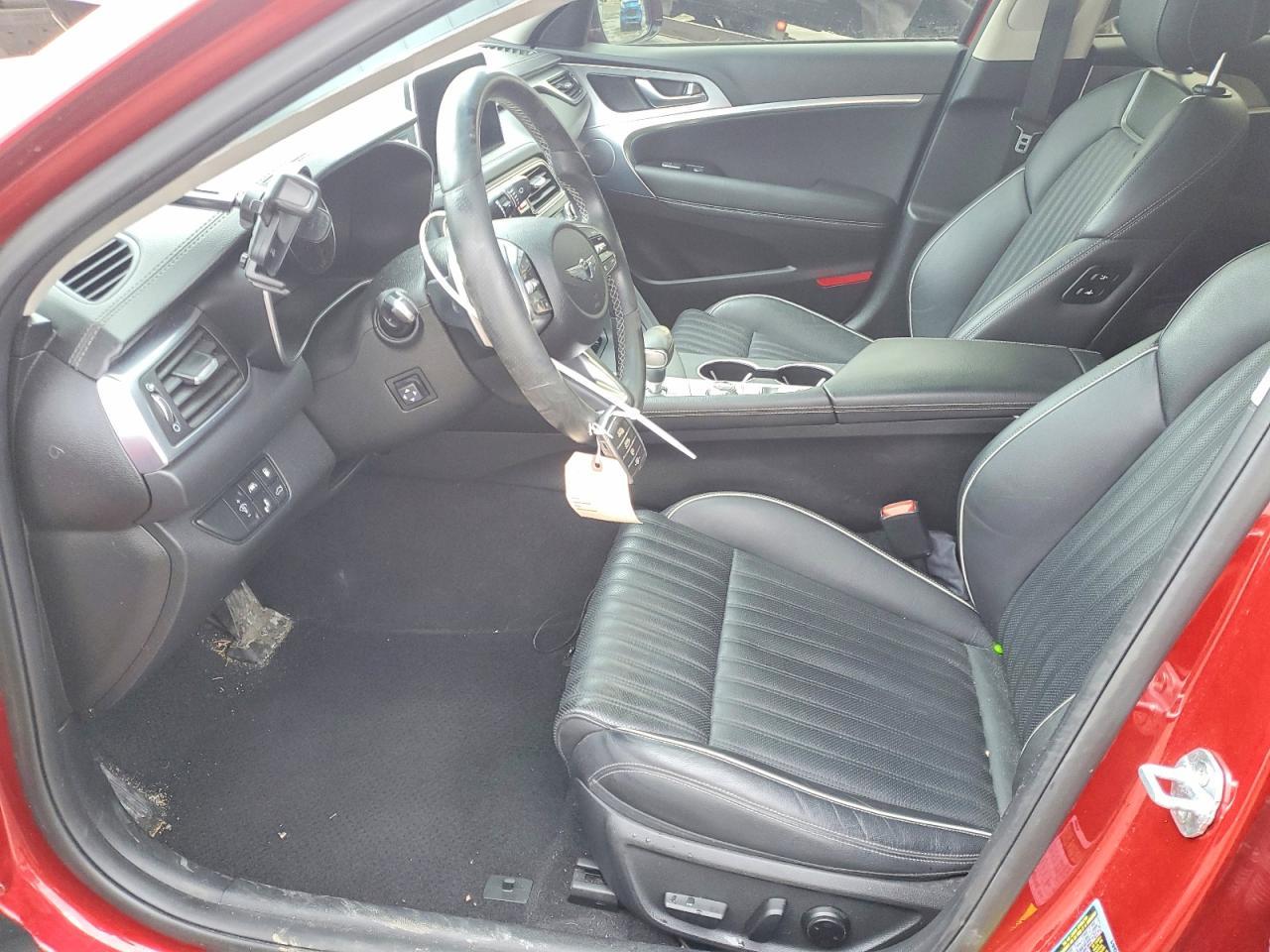 2021 Genesis G70 2.0T - Image 7