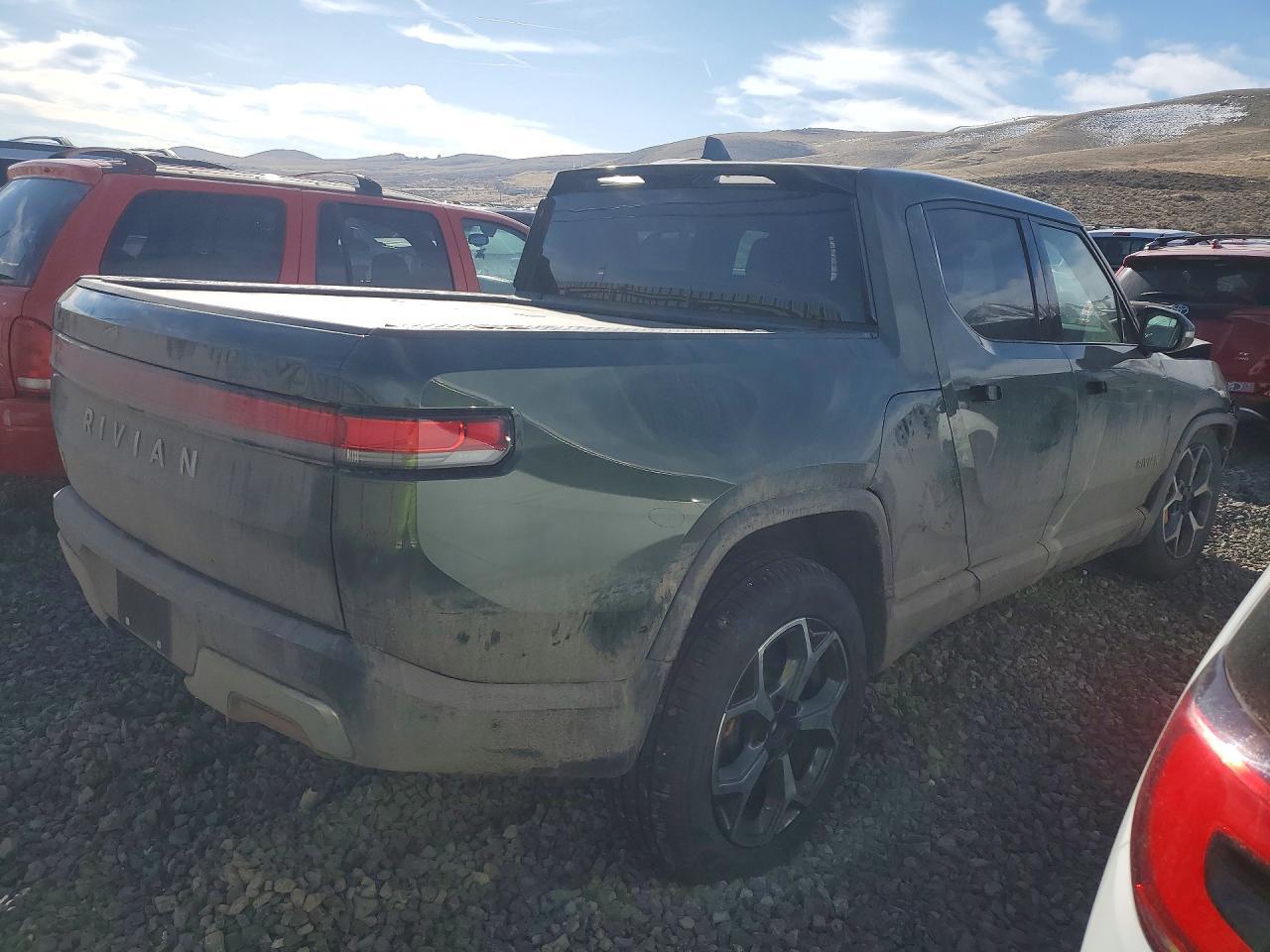 2022 Rivian R1T Adventure - Image 3