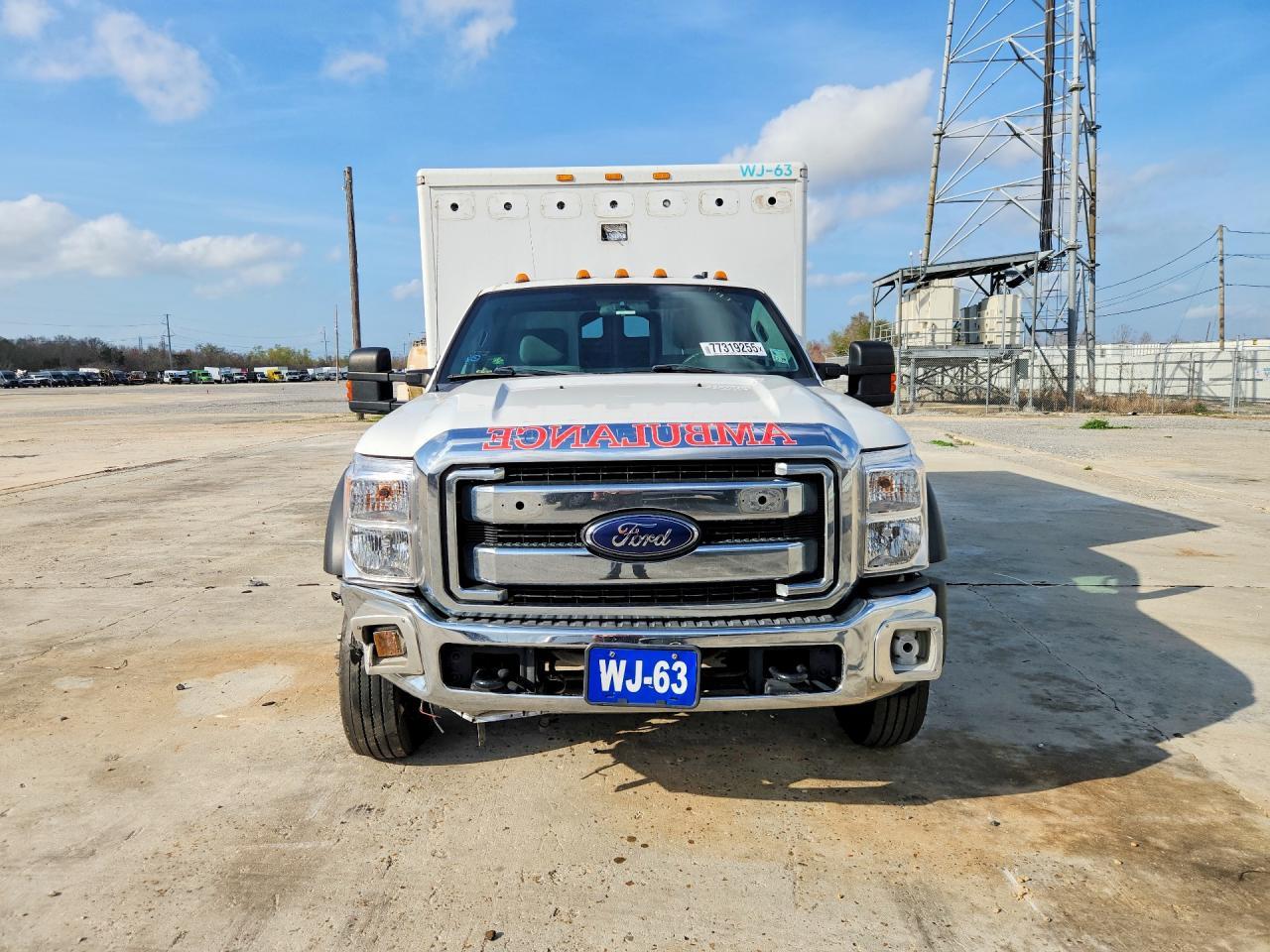 2016 Ford F550 Super Duty - Image 5