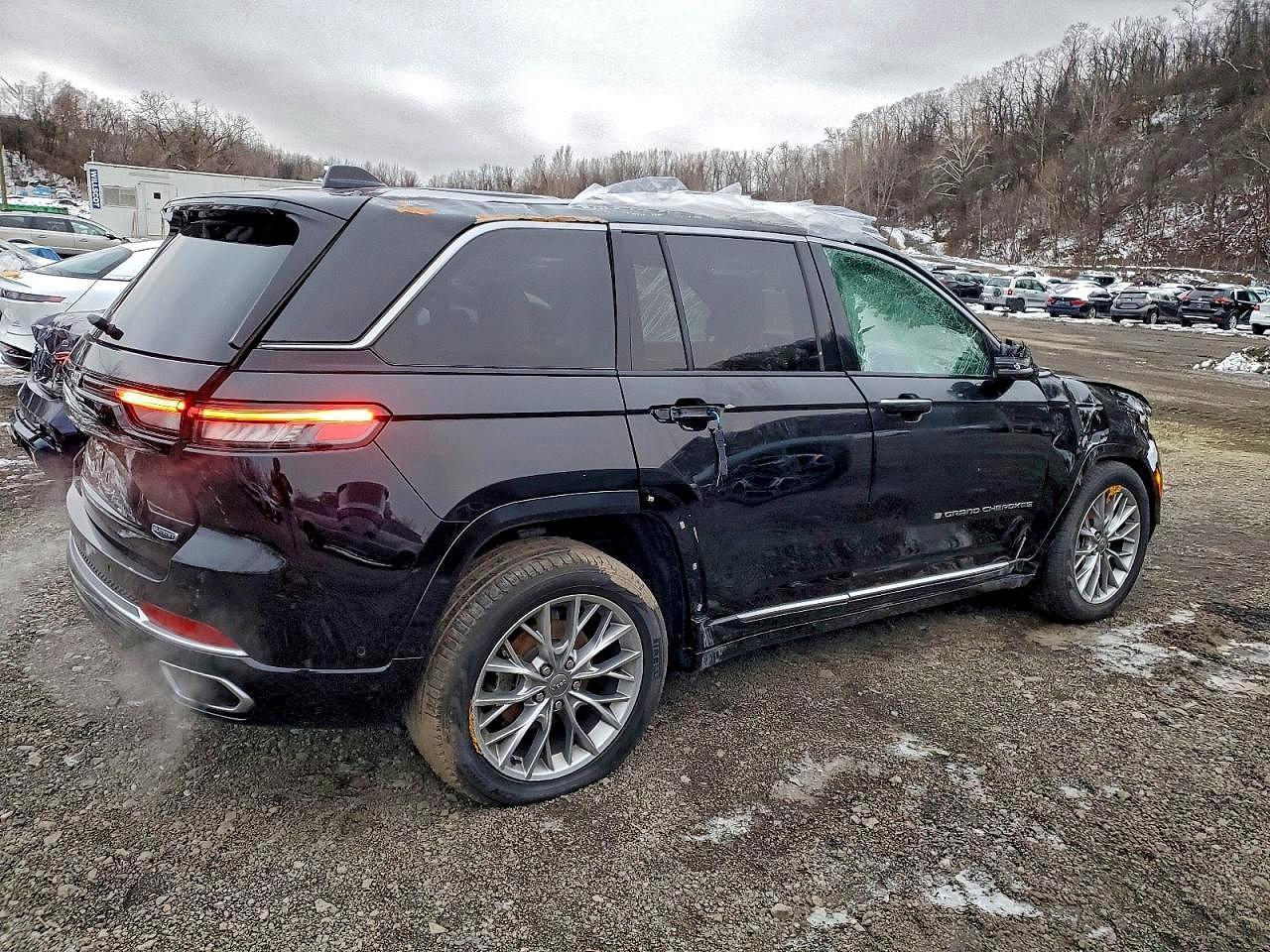 2022 Jeep Grand Cherokee Summit - Фото 3