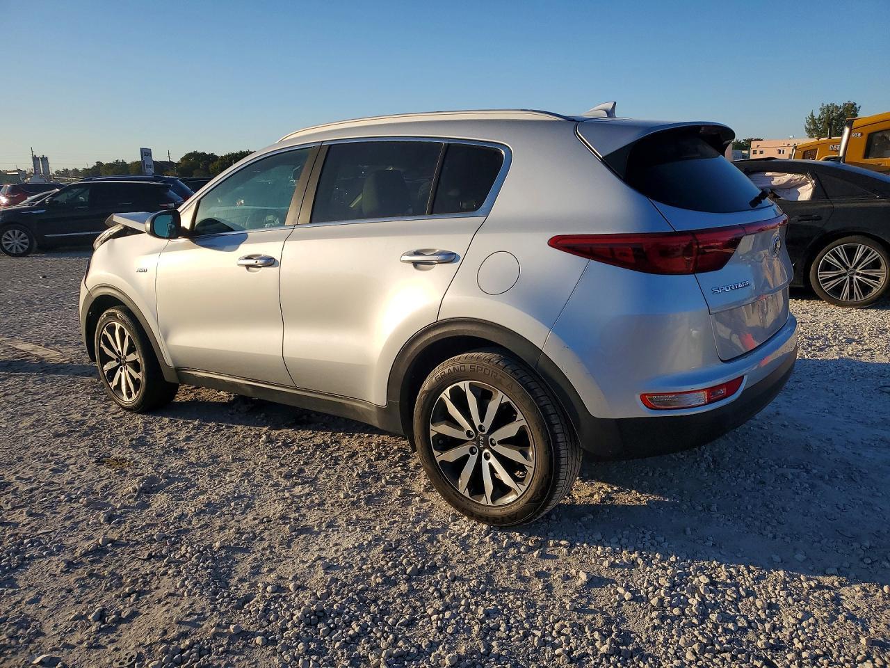 2017 Kia Sportage Ex - Фото 2