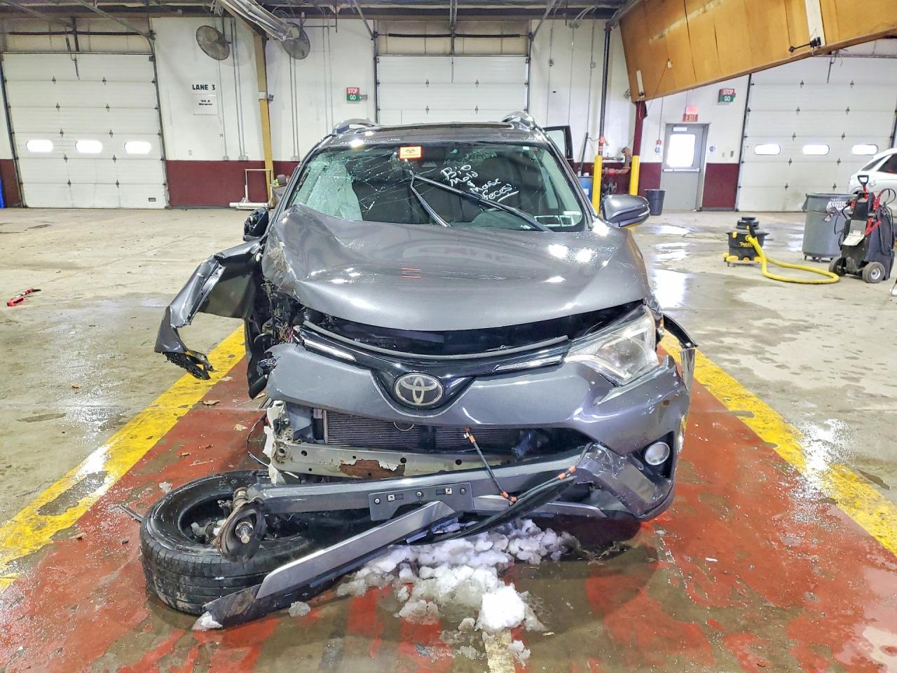 2018 Toyota Rav4 Adventure - Фото 5