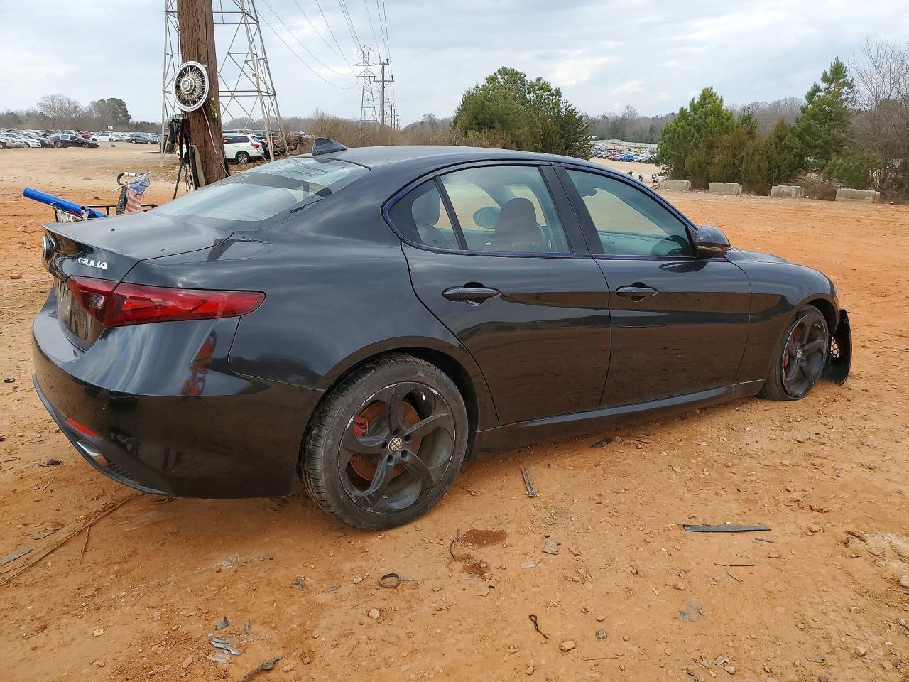 2017 Alfa Romeo Giulia Q4 - Фото 3