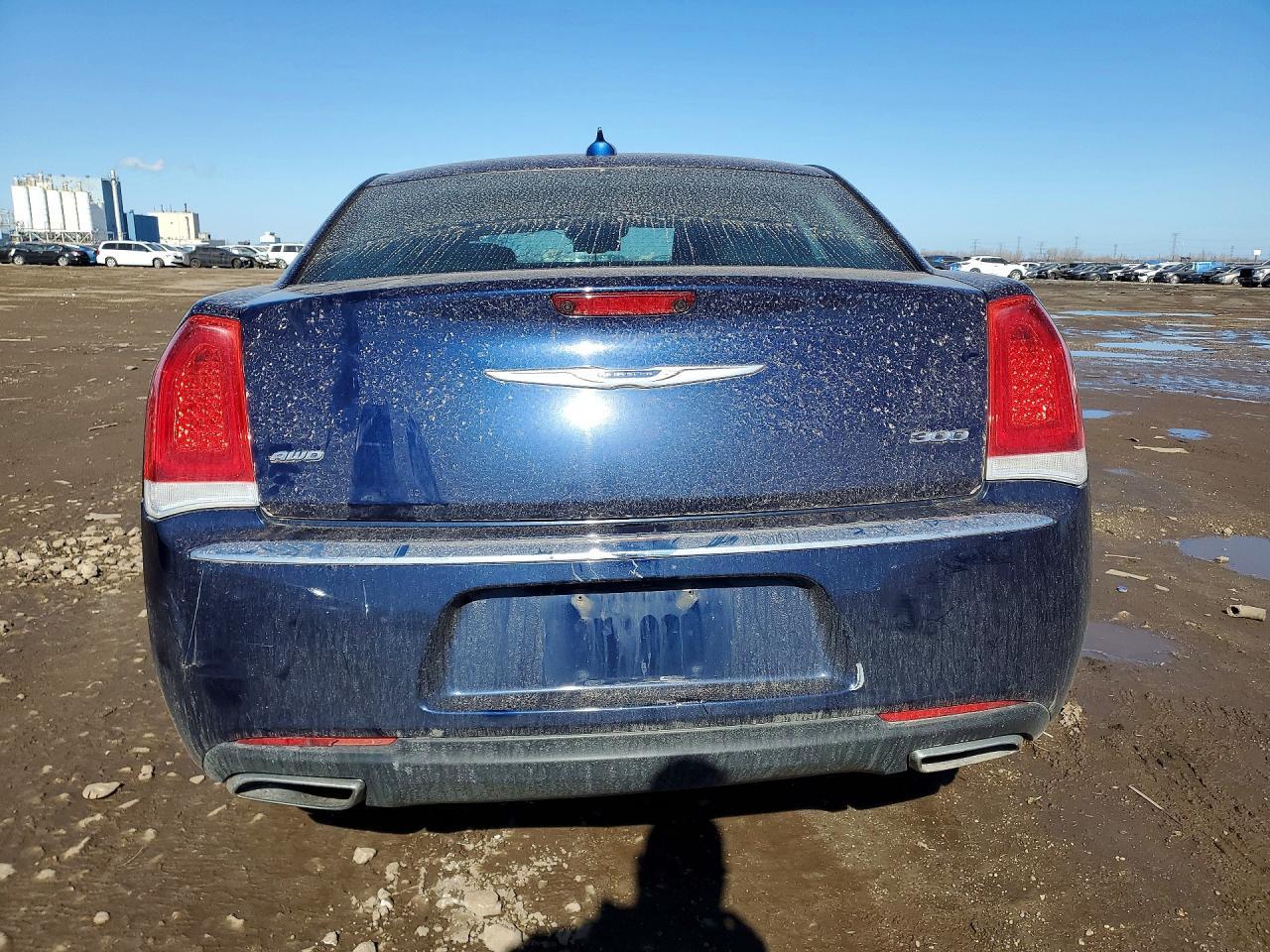 2016 Chrysler 300 Limited - Фото 6
